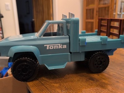 2022 Basic Fun Tonka Farm Farming Adventure Truck Toy