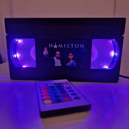 Música y Musicales LED VHS Novedad Cinta Luz Lámpara Cumpleaños Navidad Idea de Regalo Retro - Imagen 103 de 345