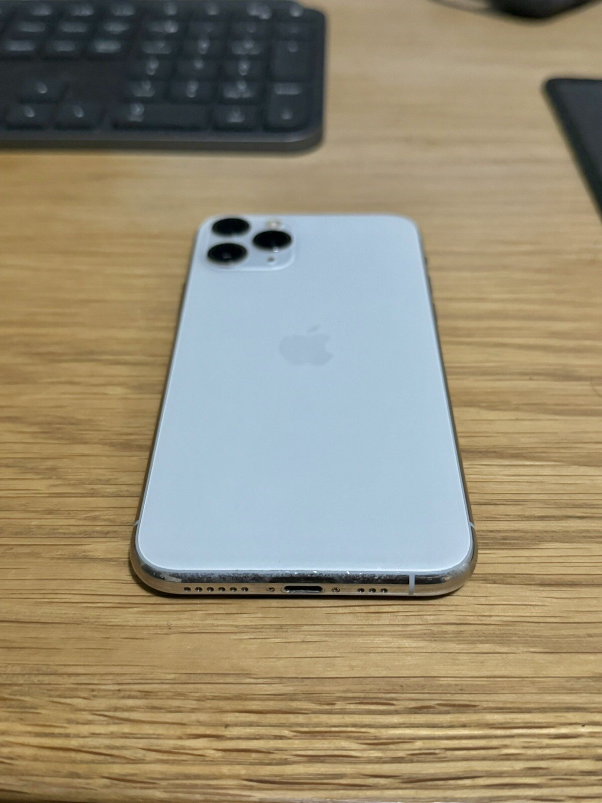 Apple iPhone 11 Pro 64GB Silver (Unlocked) with accessories