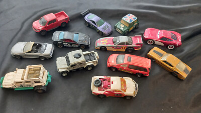 Lot of 12 Die Cast Cars - Hot Wheels - Matchbox and More! Estate Sale Find!