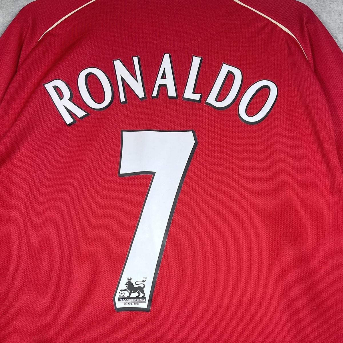 マンチェスター・ユナイテッド RONALDO 7 ジャージ M j*j様 マンチェスター・ユナイテッド Ronaldo 7 ジャージ - メルカリ