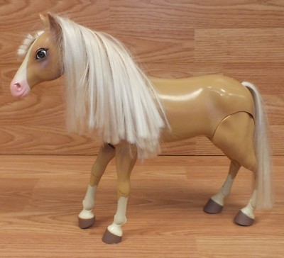 2010 Genuine Spin Master Ltd. Light Brown / Tan Toy Plastic Articulated Horse 
