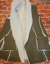 Indigo Soul Women's Size Large Lg Sherpa Vest Olive Winter Warm Cozy Cardigan