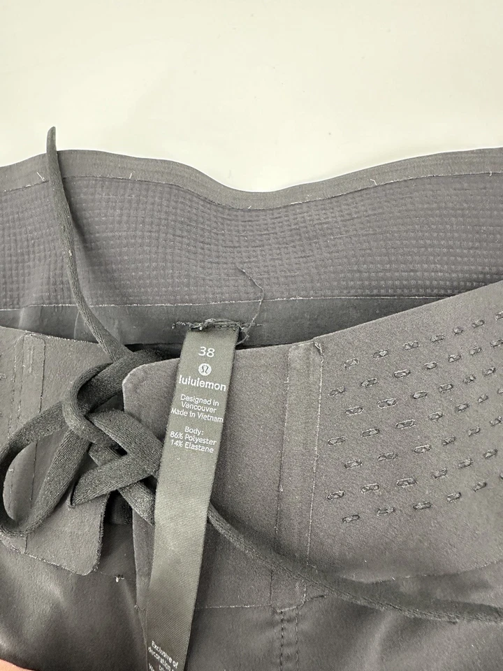 Pantalones Cortos de Gimnasio Lululemon Para Hombre con Cordones Negros Talla 38 Foto 3 de 4