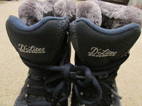 Skechers D’lites Womens Waterproof Black Faux Fur Winter Boots Size 7 - Picture 5 of 6