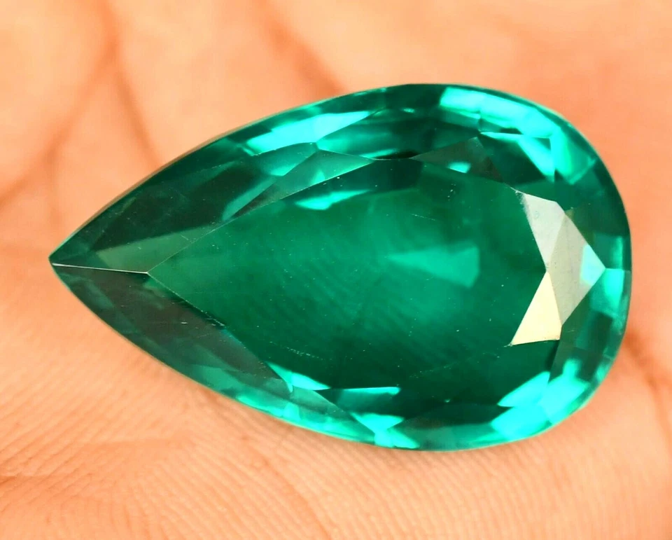 Parte superior tratada verde esmeralda colombiana 56,35 CT certificado recién cortado AAA+ piedras preciosas Foto 4 de 4