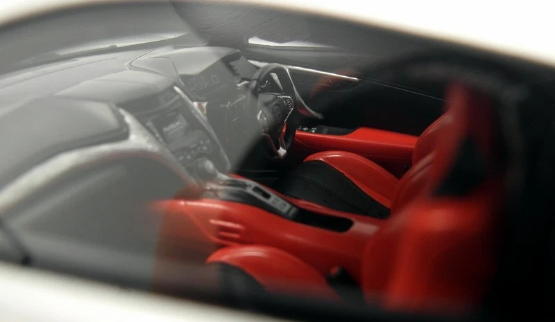 Kyosho 1/18 Scale Resin - KSR18023S Honda NSX Silver - Image 4 of 4