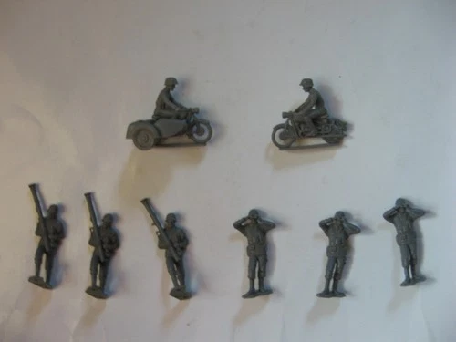 2 MARX DARK GREY GERMAN MOTORCYCLES + 6 DARK GREY SOLDIERS--$9.25 SHIPPING
