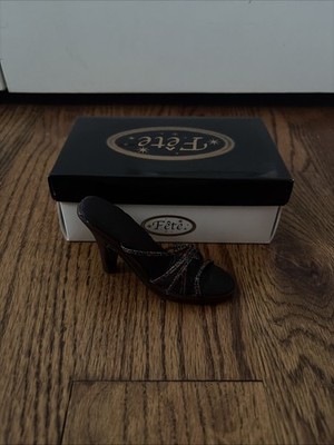 Vintage Y2K Fete collectable shoe figurine (Neon nights)