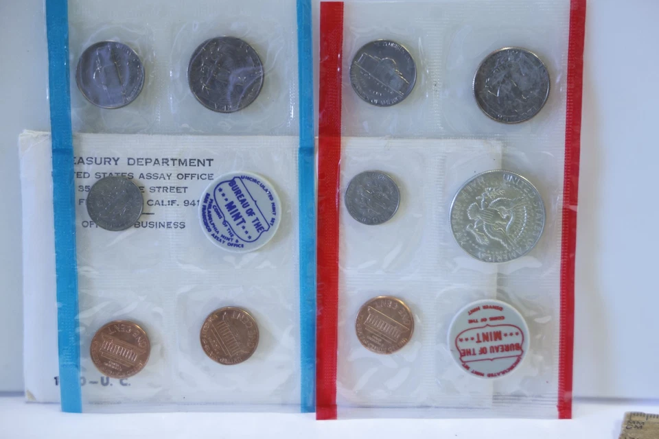 U.S. Mint Set 1970 Uncirculated Coin P&D (10 Coins) - Original - Image 3 of 4