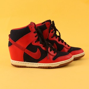 nike wmns dunk sky hi essential