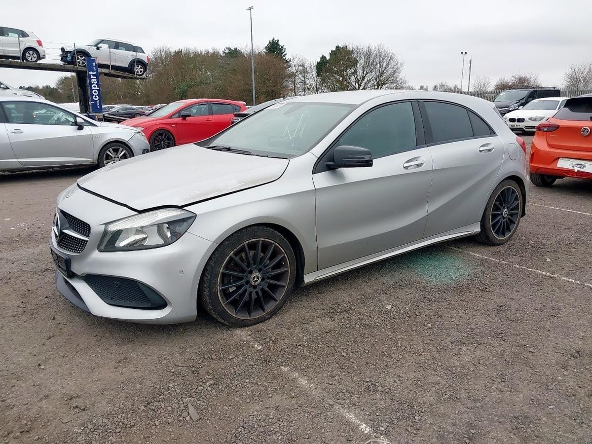 Mercedes-Benz Mercedes A220d AMG line
