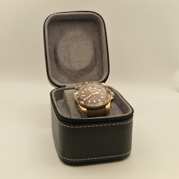 Custom Watch with Seiko NH35 Automatic Movement - Handcrafted