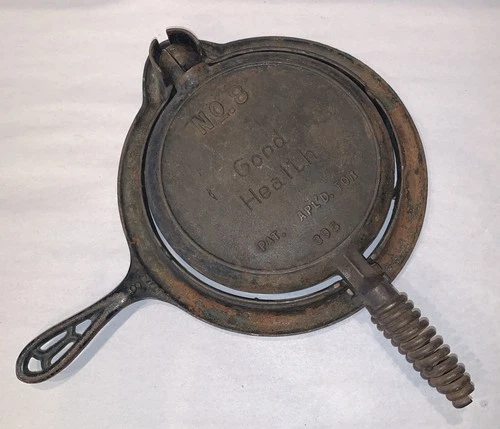 Griswold “Good Health” #8 Cast Iron Waffle Iron Griswold 975 Base 395 Waffle!