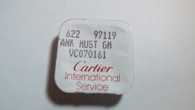 Cartier crown 18K YELLOW 622 97119 Tank Must GM VC070161 BLUE ruby. 