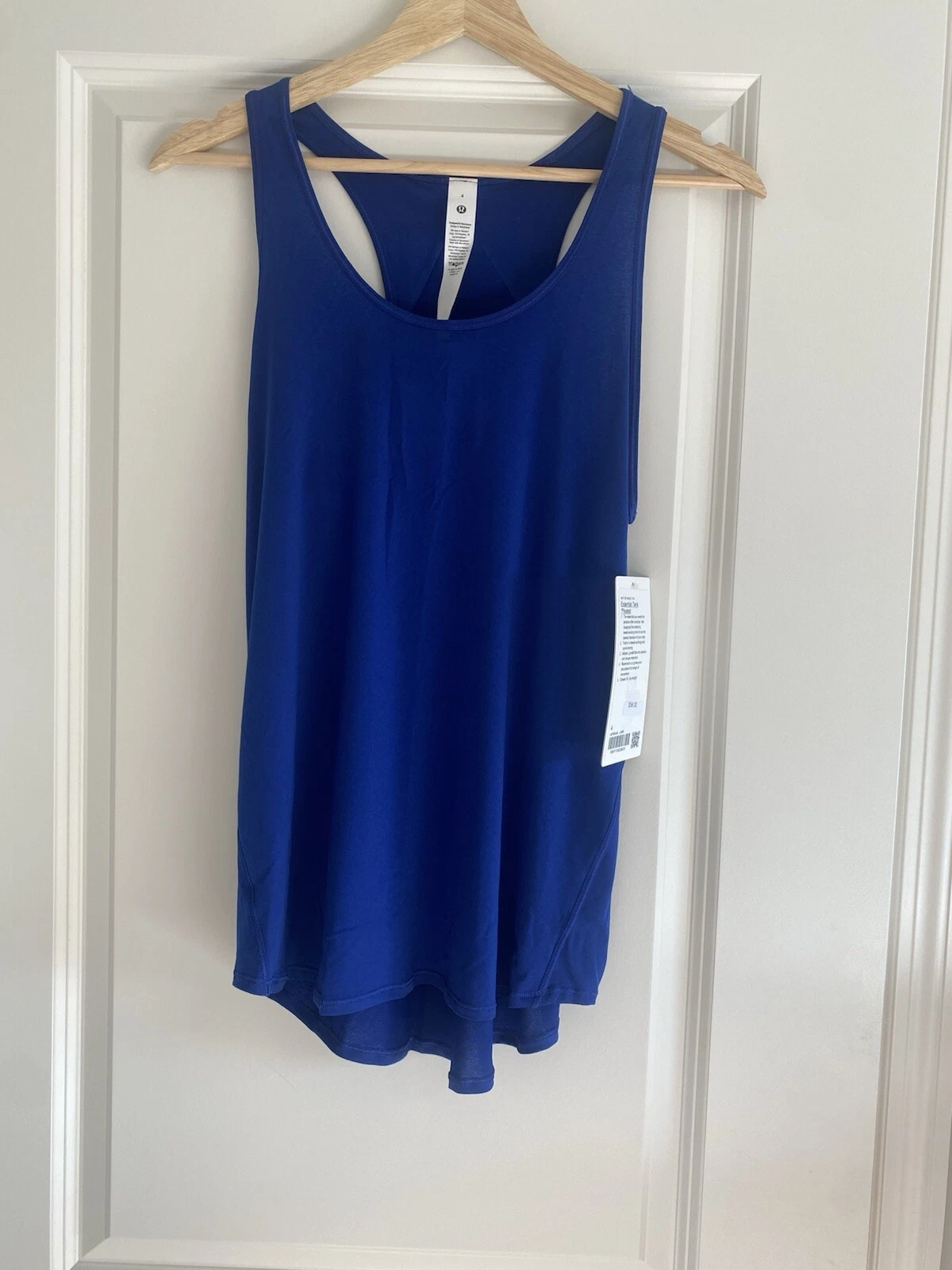 Lululemon Size 4 Essential Tank Pleated LARK New