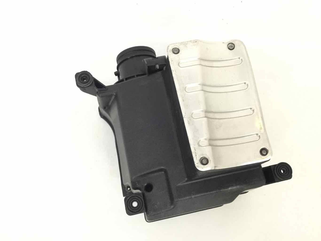 2014 2015 ---- Audi R8 -- Air Filter Housing Intake Box LH Driver 420133837BA
