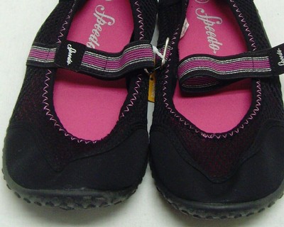 junior water shoes