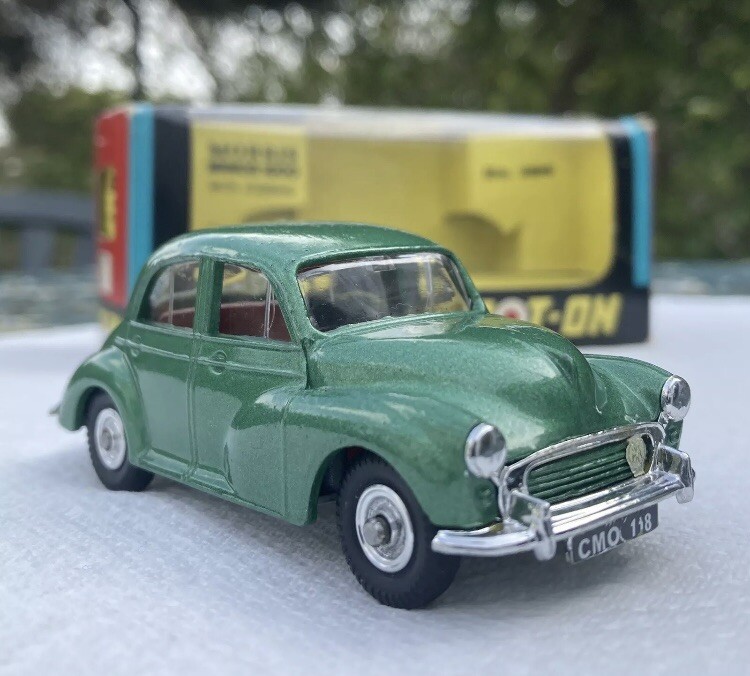 処分価格　SPOT-ON MORRIS MINOR 1000 北アイルランド製 処分価格SPOT-ON MORRIS MINOR 1000 北アイルランド製