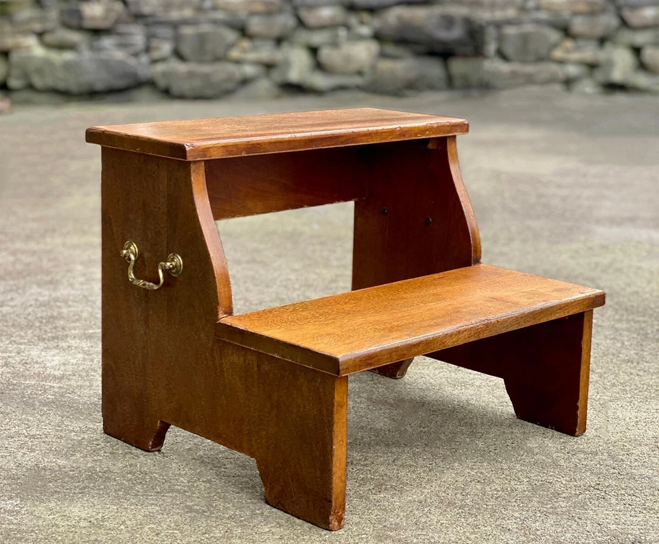 Винтажные традиционные библиотечные ступени из грецкого ореха от Thomasville - Изображение 2 из 4