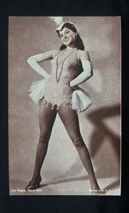 Las Vegas, SHOWGIRL/ "risque"-PIN-UP  Vintage arcade/Postcard c1950