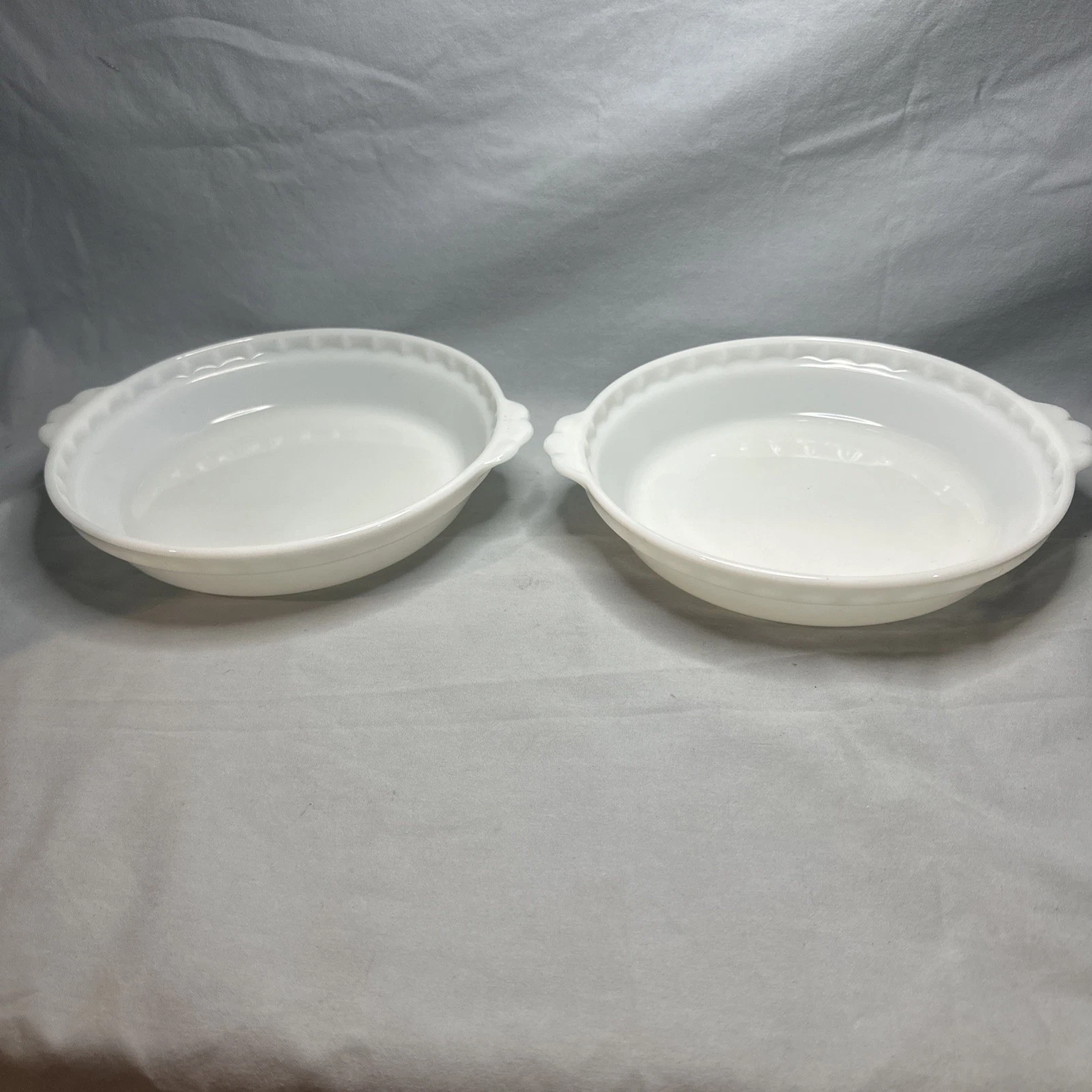 2 Vintage PYREX White Milk Glass Pie Plate Baking Dish Scalloped Edge Handles228
Opens in a new wind