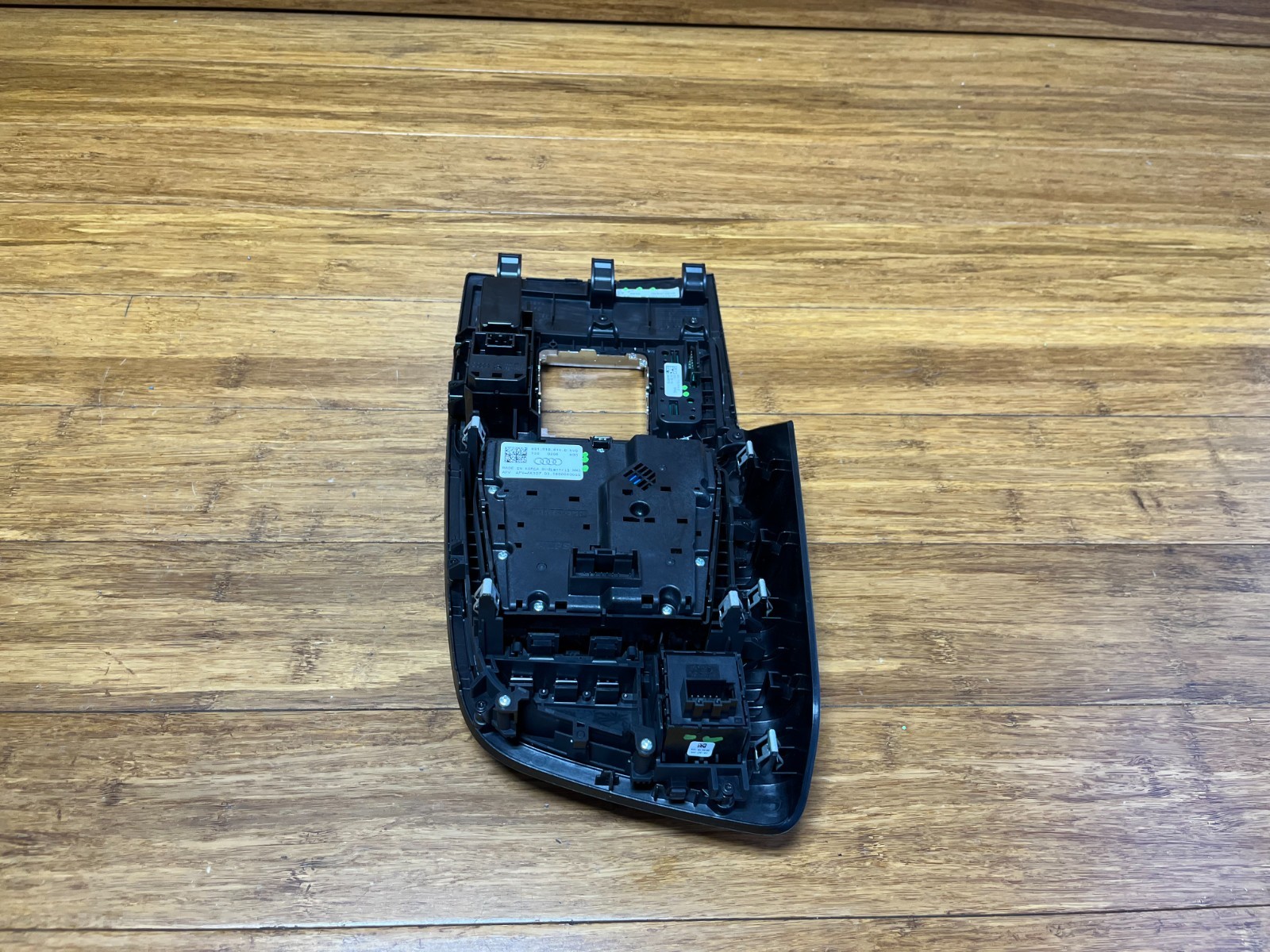 Audi R8 2016-2024 Center console