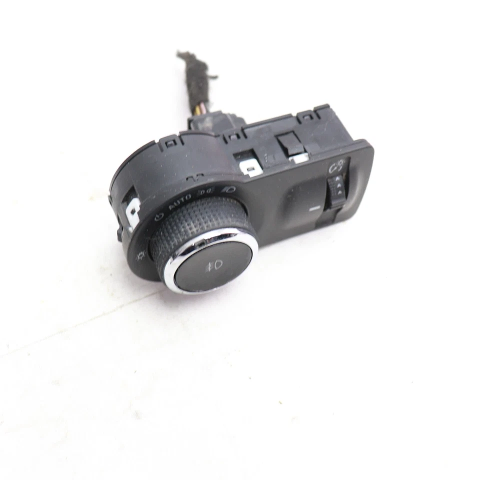 Chevrolet Sonic 2018 fabricante de equipos originales interruptor de control de faros 1,4 L con atenuador y luces antiniebla Foto 3 de 4