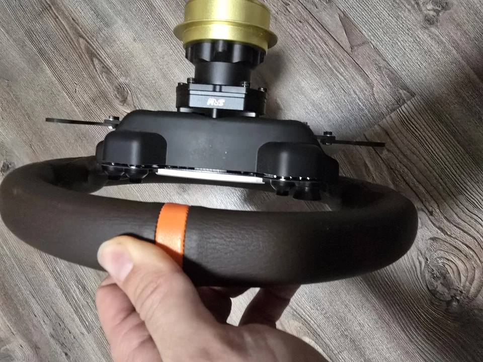 Fanatec Clubsport Porsche 918 RSR mit Qr2 - Bild 4 von 4