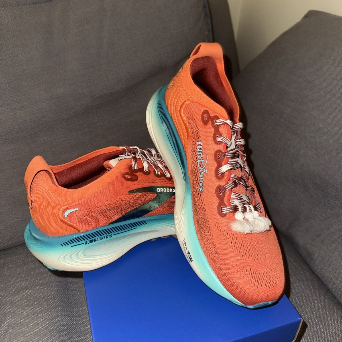 NEW RunDisney Adrenaline GTS25 Brooks Moana Princess Shoes 