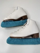 Riedell Ice Skates Size 6-1/2 Model 121 Sapphire Blades EUC With Blade Guards