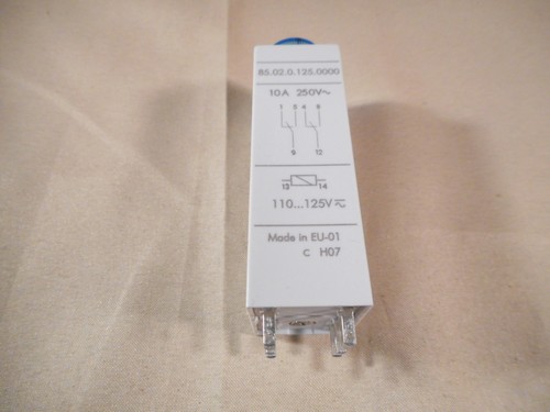 Finder Relay 85.02.0.125.0000 plug-in timer relay (NIB) - Picture 4 of 4