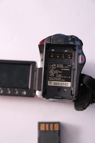 JVC GZ-MG330AU Everio Hybrid Digital Video Camcorder - **No charger** Untested - Picture 9 of 10