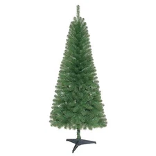 Holiday Time Non-Lit 6 Foot Wesley Pine Christmas Tree Green with Stand
