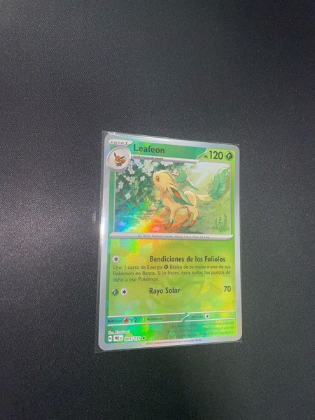 Leafeon Pokeball Mint / Booster to Toploader