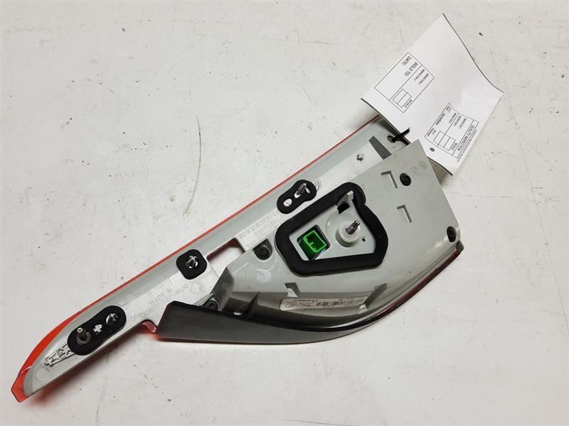 2016-2019 JAGUAR XF TRUNK MOUNTED LEFT TAIL LIGHT CHIPPED CORNER