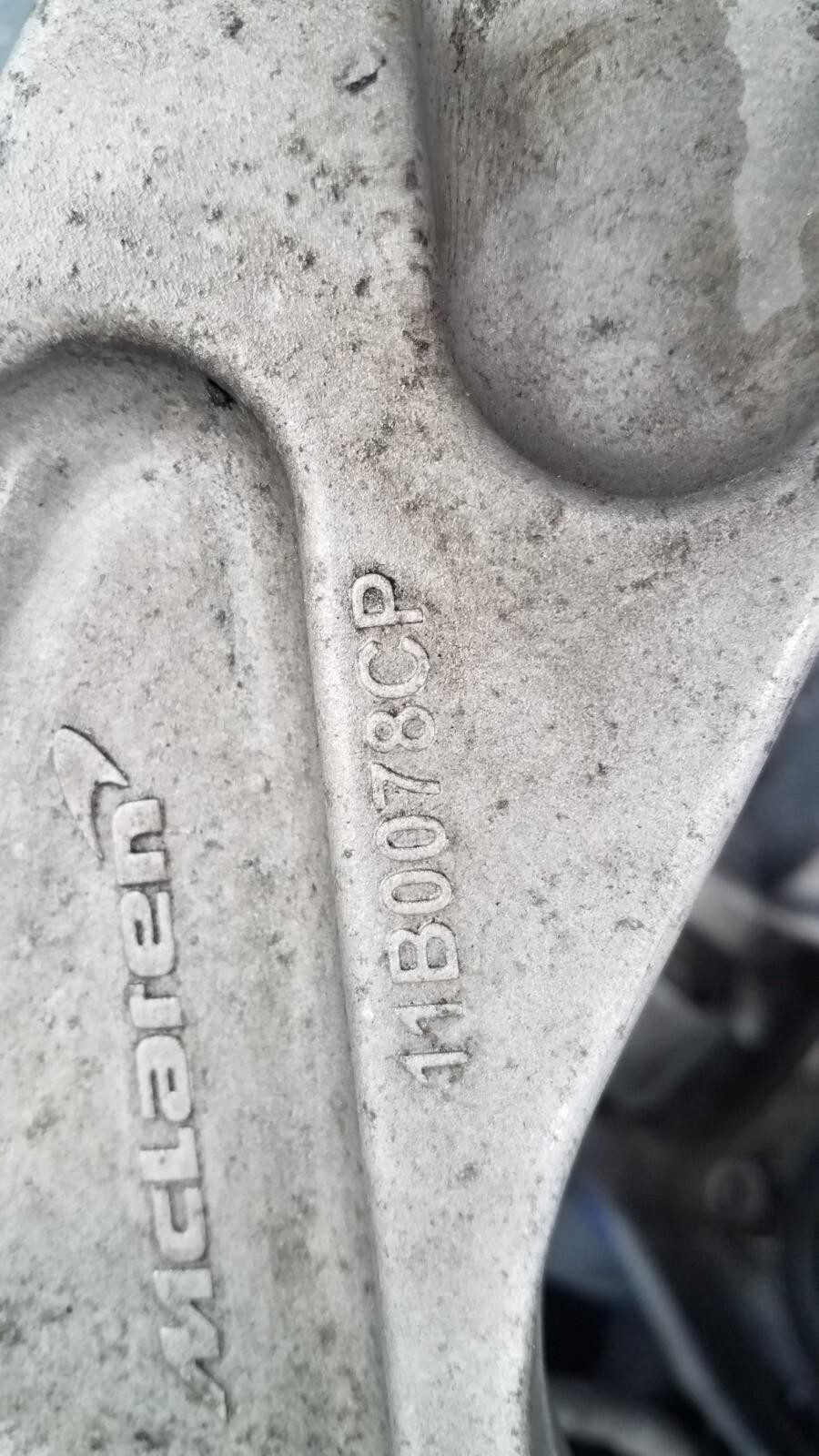 2015 McLaren 650S Spider Right Rear Hub Knuckle Control Arms #4100 X2