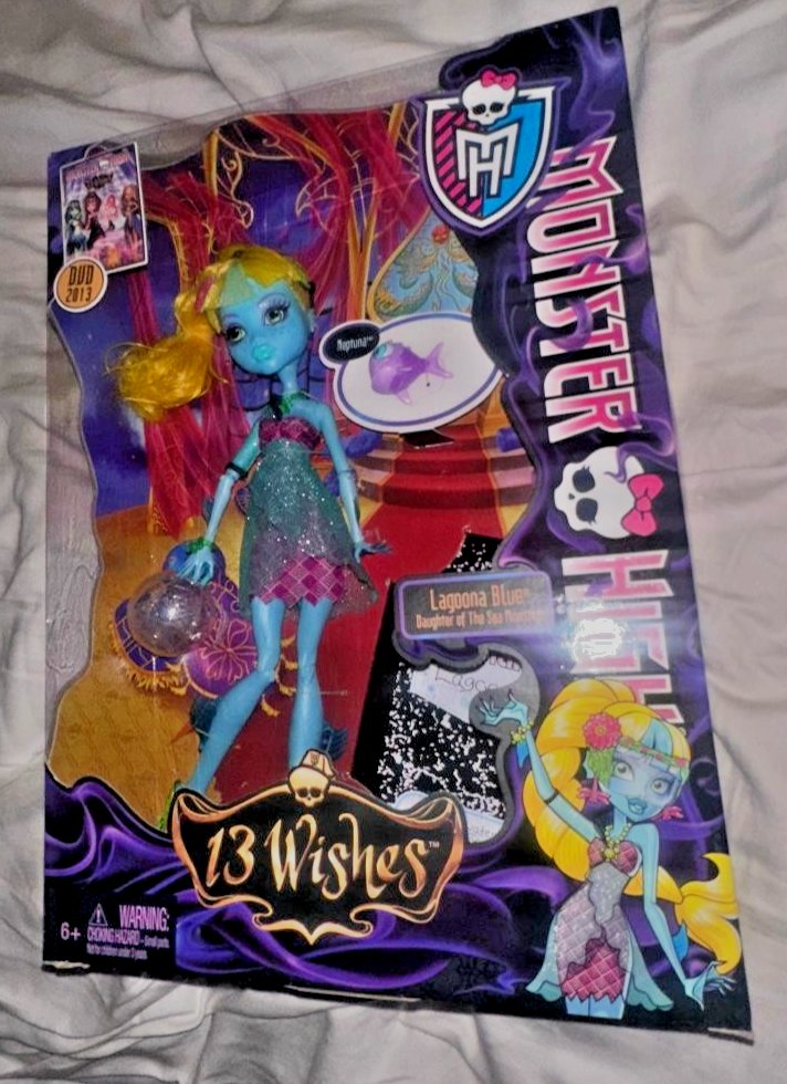 Brand New In Box Monster High 13 Wishes Lagoona Blue Neptuna Pet