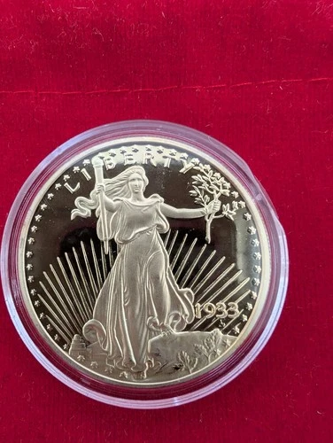 1 Ozt .999 Fine Silver 1933 Saint Gaudens Double Eagle Tribute Gold guilded