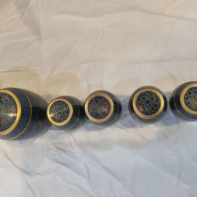 Chilbo Decorative Art Piece Blue Porcelain