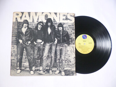 RAMONES ~ S/T ~ SIRE 1976 US 'SPELLING ERRORS' 1ST PRESS PUNK ROCK VINYL LP