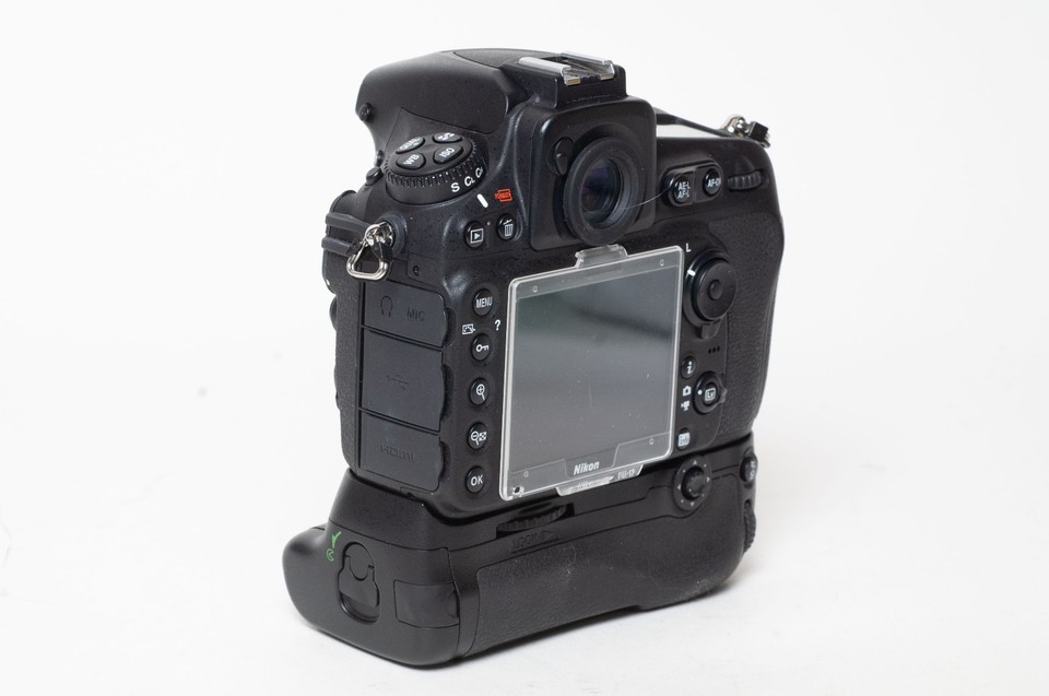 Ensemble Nikon D810 - 3000 Clics, état Mint + Accessoires + Garantie