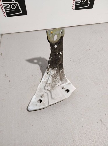 Volkswagen PASSAT B7 2014 Vorne rechts Halterung Kotflügel 3AA821142 TNV10351