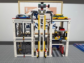 LEGO CITY (4207)  City Garage  Pre Owned Complete*