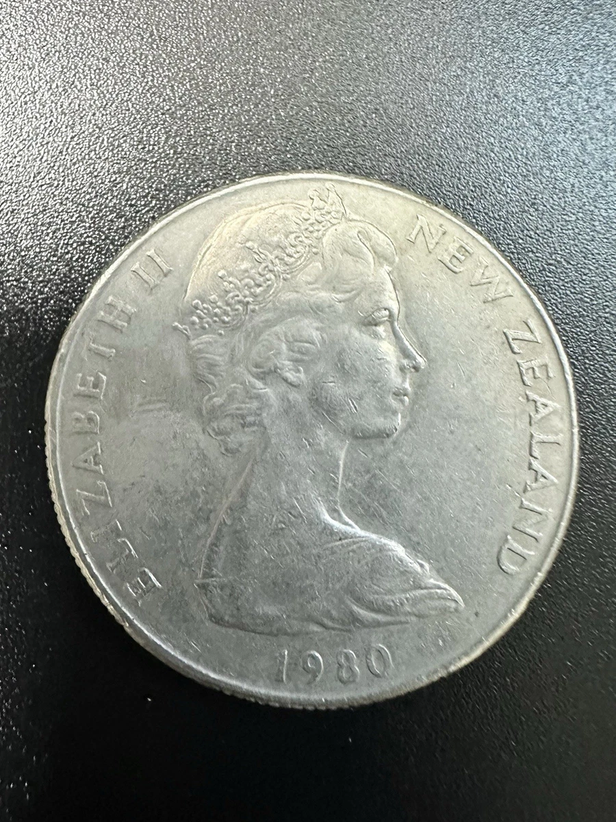 🔺 50cents 1980 New Zealand Endeavour coin Queen Elizabeth || Rare