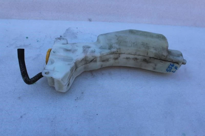 Botella de depósito de desbordamiento de refrigerante Subaru XV 2017 45153AG001 Foto 2 de 4