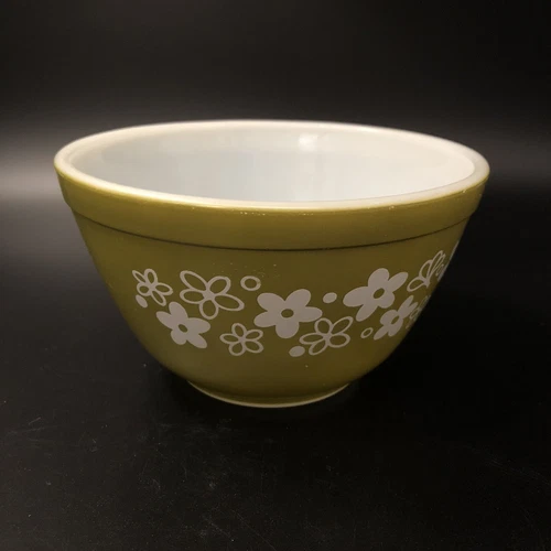 Vintage Pyrex 1 1/2 Pint Small Spring Blossom Green Crazy Daisy Mixing Bowl #401