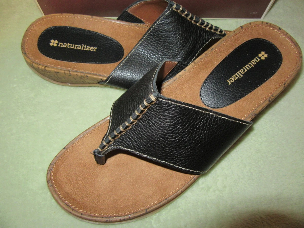 Naturalizer flip flops clearance