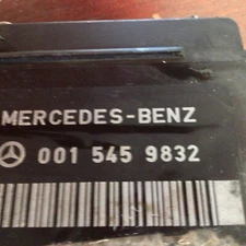 1977 TO 1985  MERCEDES BENZ 300D 300SD 300CD GLOW PLUG RELAY 001 545 9832  OEM