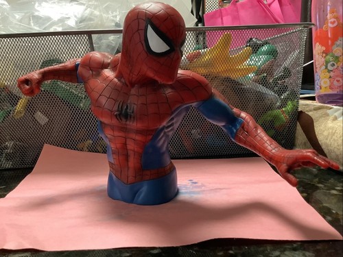 2014 Diamond Select MARVEL Comics Spider-Man Monogram 7" Vinyl Bust Bank MINT